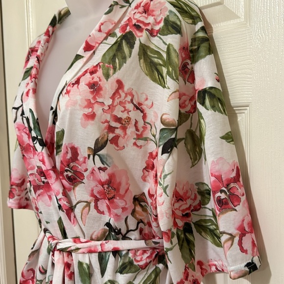 Show Me Your MuMu Floral Robe Short Sleeve One Size - Picture 5 of 11